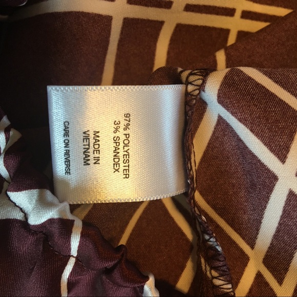 Women’s NY&C Burgundy blouse size Med - Picture 4 of 6